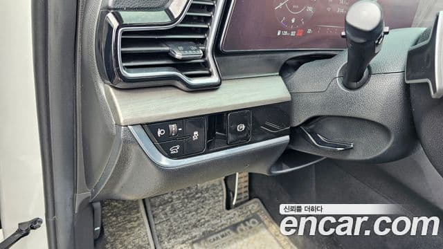 Kia Sportage 2023 — Фото 17/20