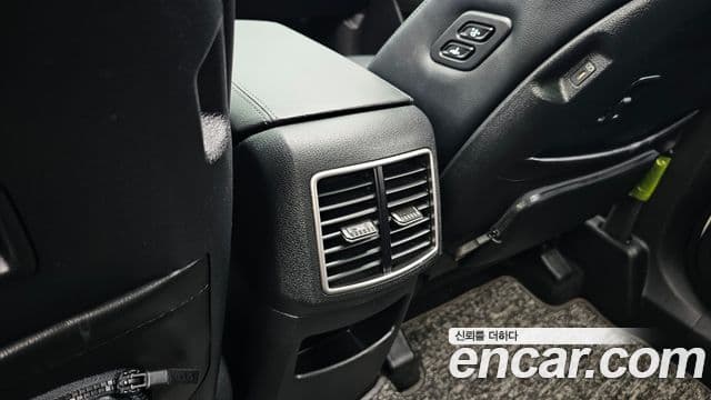Kia Sportage 2023 — Фото 18/20