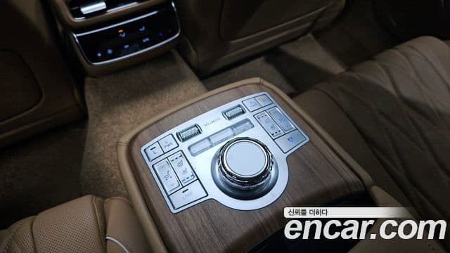 Genesis G80 2025 — Photo 35/38