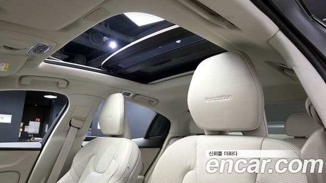 Volvo S60 2020 — ფოტო 18/20