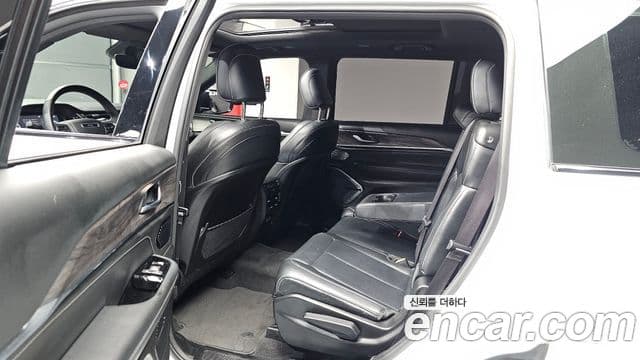 Jeep Grand Cherokee 2022 — Şəkil 11/20