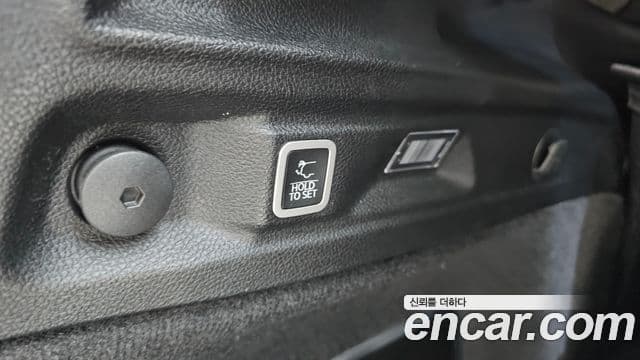 Jeep Grand Cherokee 2022 — Şəkil 16/20