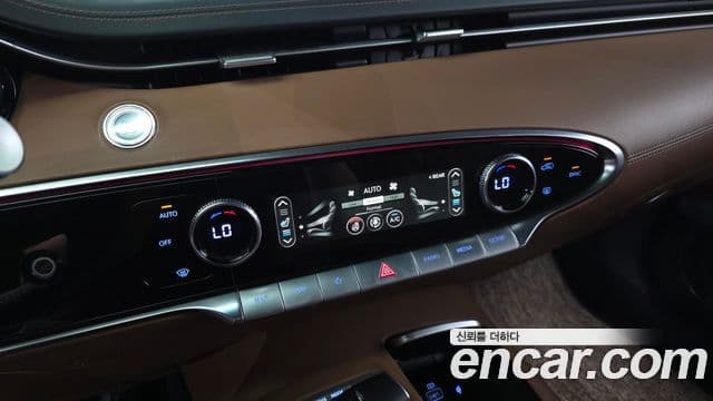 Genesis GV70 2022 — Şəkil 17/20