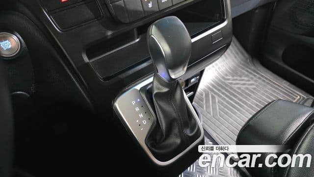 Hyundai Staria 2022 — Şəkil 7/20