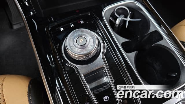 Kia Carnival 2022 — Şəkil 8/20