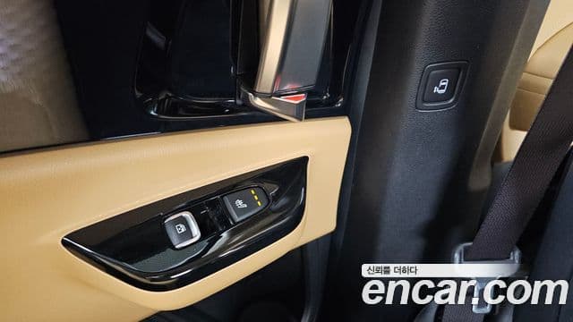 Kia Carnival 2022 — Şəkil 18/20