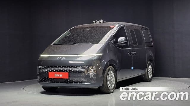 Hyundai Staria 2021 — Фото 1/20