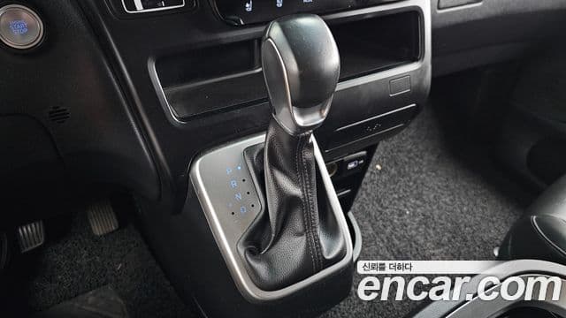 Hyundai Staria 2021 — Фото 9/20