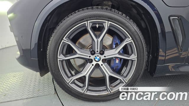 BMW X5 2021 — ფოტო 5/20