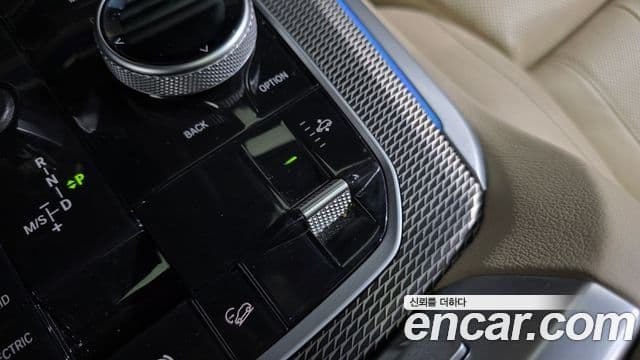 BMW X5 2021 — ფოტო 16/20