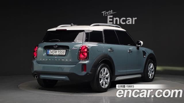Mini Cooper Countryman 2022 — Фото 2/20