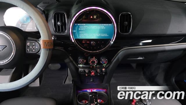 Mini Cooper Countryman 2022 — Фото 14/20