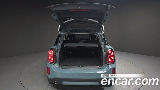 Mini Cooper Countryman 2022 — Фото 19/20