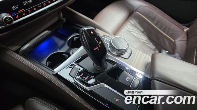 BMW 5 Series 2020 — Фото 9/20