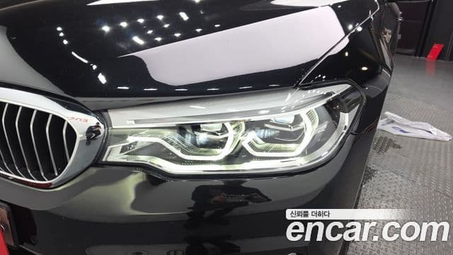 BMW 5 Series 2020 — Photo 32/32