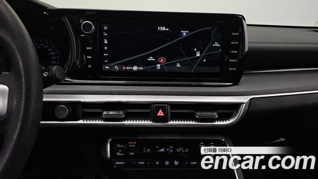 Kia K5 2021 — ფოტო 13/20