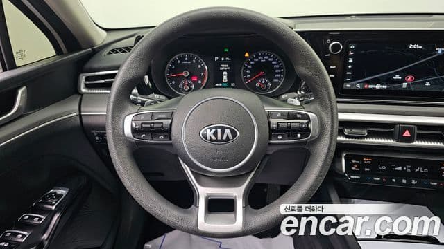 Kia K5 2021 — ფოტო 14/20
