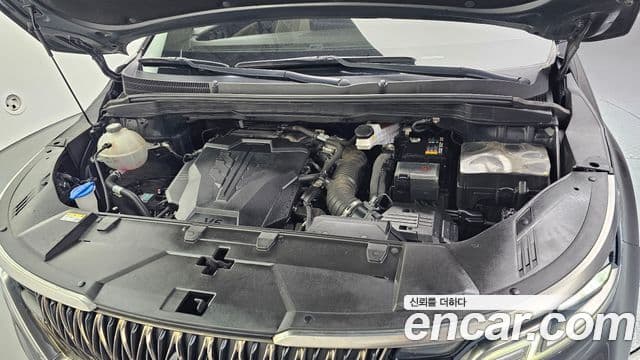 Kia Carnival 2022 — ფოტო 6/20