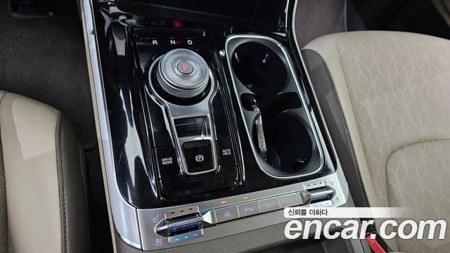 Kia Carnival 2022 — ფოტო 9/20
