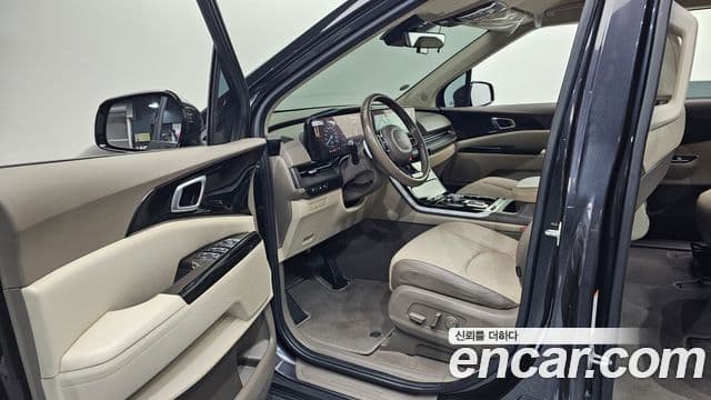 Kia Carnival 2022 — ფოტო 10/20