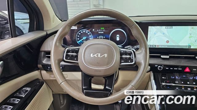 Kia Carnival 2022 — ფოტო 13/20