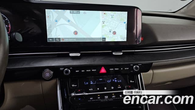 Kia Carnival 2022 — ფოტო 14/20