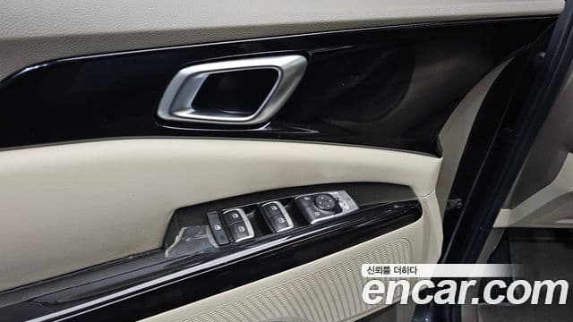 Kia Carnival 2022 — Photo 19/30