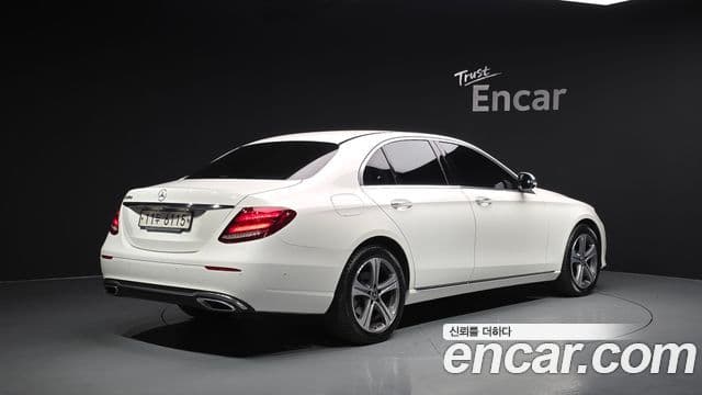 Mercedes-Benz E-Class 2019 — Şəkil 2/20