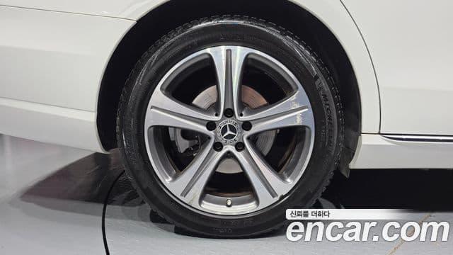Mercedes-Benz E-Class 2019 — Şəkil 5/20