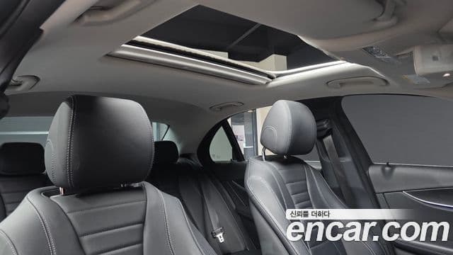 Mercedes-Benz E-Class 2019 — Şəkil 13/20