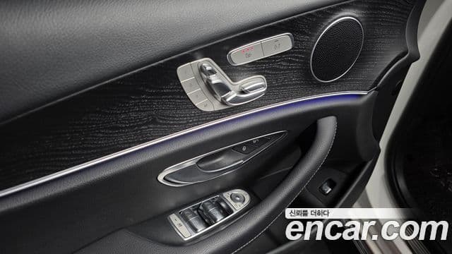 Mercedes-Benz E-Class 2019 — Şəkil 15/20