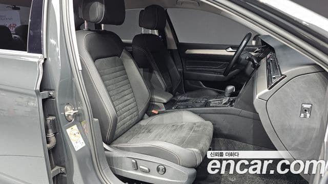 Volkswagen Passat GT 2021 — Şəkil 11/20
