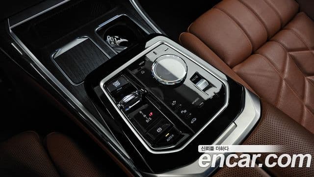 BMW 7 Series 2024 — ფოტო 9/20