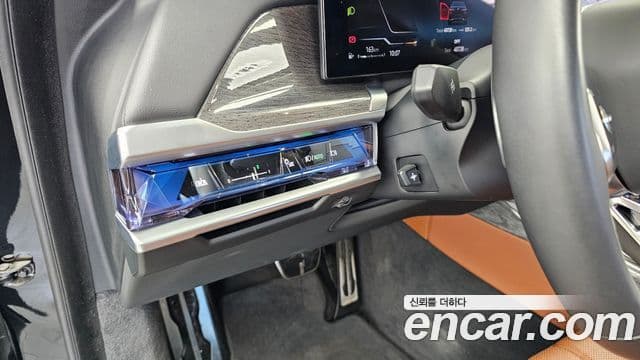 BMW 7 Series 2024 — Photo 12/36