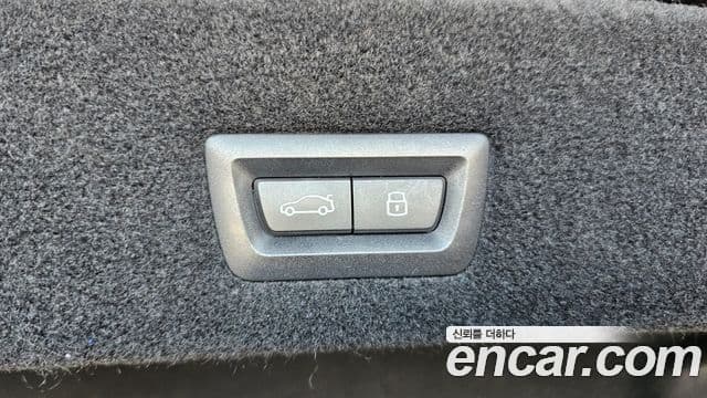 BMW 7 Series 2024 — Photo 34/36