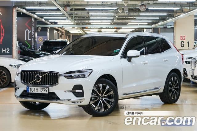 Volvo XC60 2023 — Şəkil 10/19