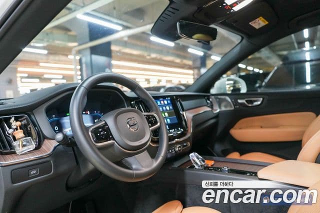 Volvo XC60 2023 — Şəkil 6/19