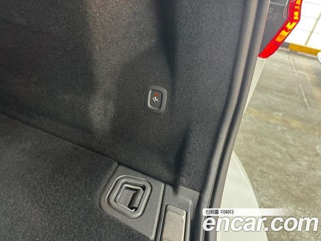 Volvo XC60 2023 — Şəkil 14/19