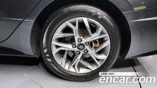 Hyundai Sonata Hybrid 2022 — Şəkil 11/31