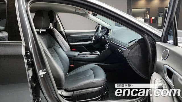 Hyundai Sonata Hybrid 2022 — Şəkil 25/31