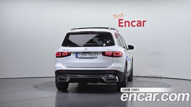 Mercedes-Benz GLB-Class 2021 — Şəkil 4/20