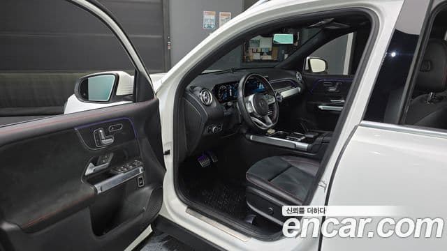 Mercedes-Benz GLB-Class 2021 — Şəkil 10/20