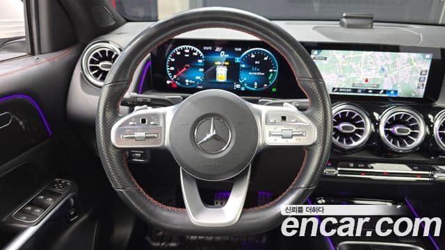 Mercedes-Benz GLB-Class 2021 — Şəkil 12/20