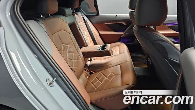 BMW 5 Series 2024 — Şəkil 12/20