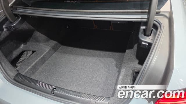 BMW 5 Series 2024 — Photo 12/30