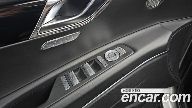Genesis GV80 2022 — ფოტო 18/20