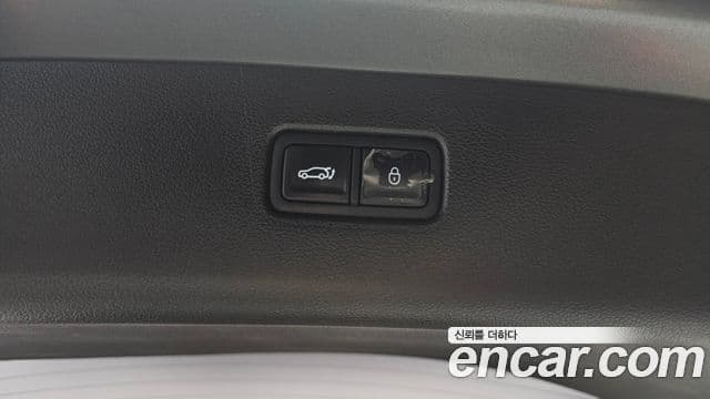 Genesis GV80 2022 — Photo 30/34