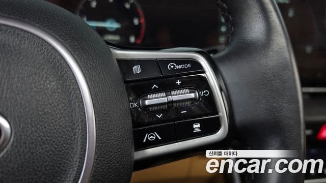 Kia Carnival 2020 — Фото 16/20