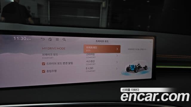 Genesis GV70 2025 — ფოტო 17/20