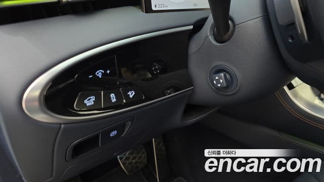 Genesis GV70 2025 — ფოტო 19/20